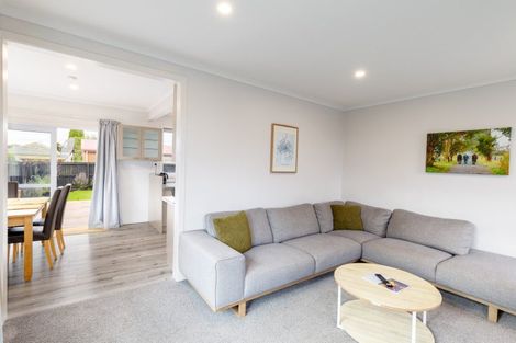 Photo of property in 17 Neill Street, Hornby, Christchurch, 8042