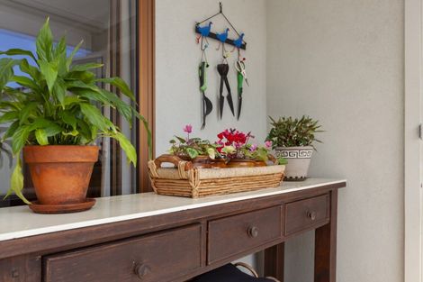 Photo of property in 19 Dale Road, Raumati South, Paraparaumu, 5032