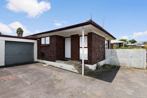 Photo of property in 1/280 Bucklands Beach Road, Bucklands Beach, Auckland, 2012