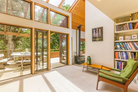 Photo of property in 409 Titirangi Road, Titirangi, Auckland, 0604