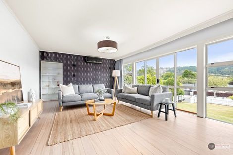 Photo of property in 23 Dowling Grove, Silverstream, Upper Hutt, 5019