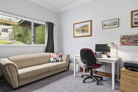 Photo of property in 15 Wharfdale Street, Macandrew Bay, Dunedin, 9014