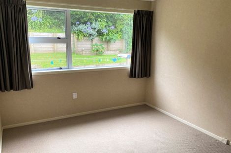 Photo of property in 9 Heaphy Street, Westown, New Plymouth, 4310