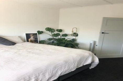 Photo of property in 290 Devon Street West, New Plymouth, 4310