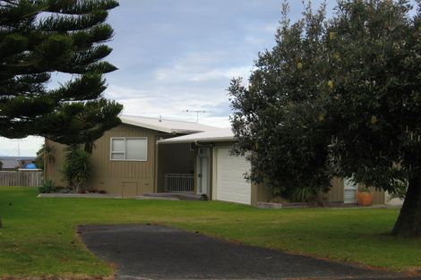 Photo of property in 11 Thistle Terrace, Omaha, 0986