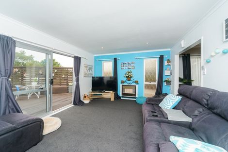 Photo of property in 10 Hillcrest Drive, Kelvin Grove, Palmerston North, 4414
