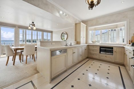 Photo of property in 56 Queen Street, Northcote Point, Auckland, 0627