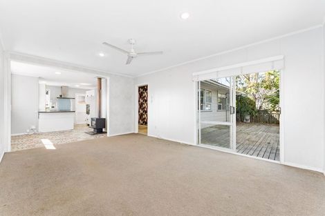 Photo of property in 4 Spode Place, Henderson, Auckland, 0612