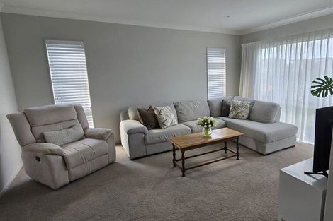 Photo of property in 9 Kabardin Street, Karaka, Papakura, 2113