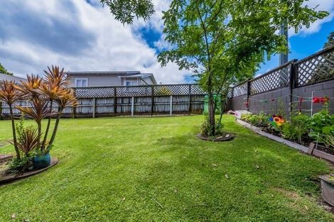 Photo of property in 1/38 Edmonton Road, Henderson, Auckland, 0612