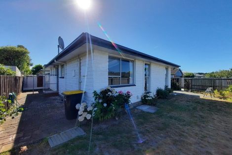 Photo of property in 1/73 Royal Park Drive, Parklands, Christchurch, 8083