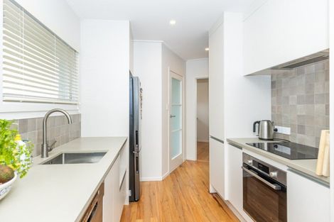 Photo of property in 2 Mears Road, St Andrews, Hamilton, 3200