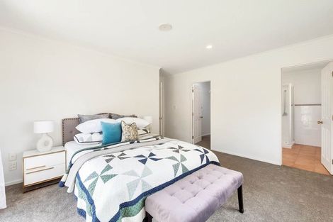 Photo of property in 47 Fleetwood Drive, Henderson, Auckland, 0612