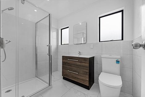 Photo of property in 2/81 Harmel Road, Glendene, Auckland, 0602