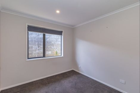 Photo of property in 30 Queenwood Road, Levin, 5510