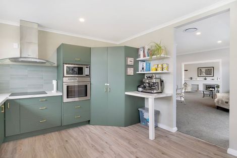 Photo of property in 5 Wigan Place, Hokowhitu, Palmerston North, 4410
