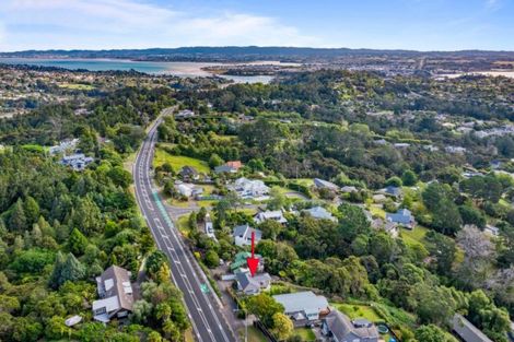 Photo of property in 206 Upper Harbour Drive, Greenhithe, Auckland, 0632