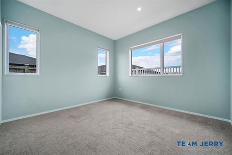 Photo of property in 67 Whare Kauri Road, Papakura, 2110