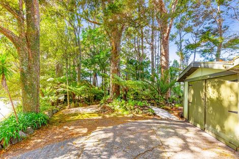 Photo of property in 98 Scenic Drive, Titirangi, Auckland, 0604