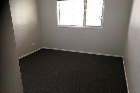 Photo of property in 55 Sabulite Road, Kelston, Auckland, 0602