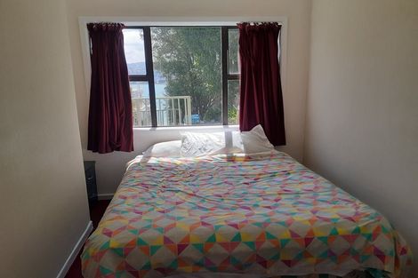 Photo of property in 216 Oriental Parade, Oriental Bay, Wellington, 6011