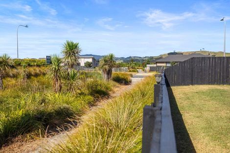 Photo of property in 28 Farrier Street, Papamoa, 3118