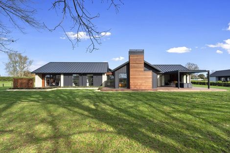 Photo of property in 9 South Oaks Close, Pukemoremore, Cambridge, 3493