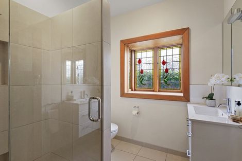 Photo of property in 11 College Avenue, Strowan, Christchurch, 8052