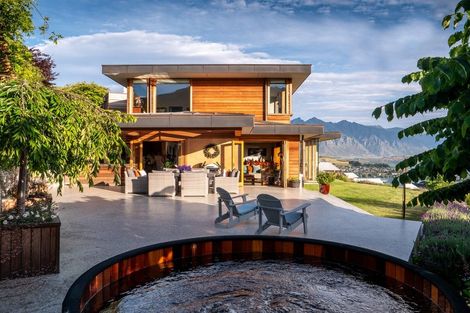 Photo of property in 27 Edinburgh Drive, Queenstown, 9300