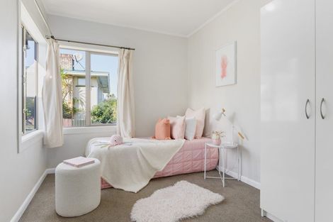 Photo of property in 110 Cambridge Road, Hillcrest, Hamilton, 3216