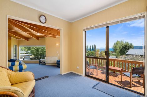 Photo of property in 12 Kenrigg Road East, Kinloch, Taupo, 3377