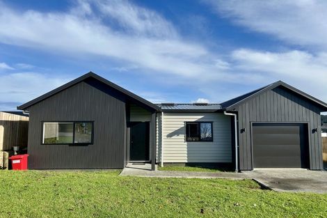 Photo of property in 25 Paihere Street, Huapai, Kumeu, 0810