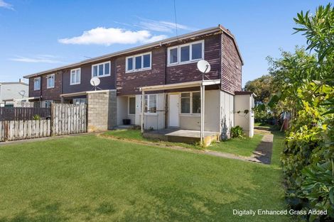 Photo of property in 4 Matipo Street, Castlecliff, Wanganui, 4501