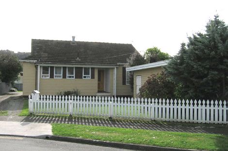 Photo of property in 5 Deans Grove, Taita, Lower Hutt, 5011