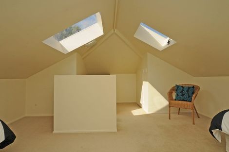 Photo of property in 132a Kelburn Parade, Kelburn, Wellington, 6012