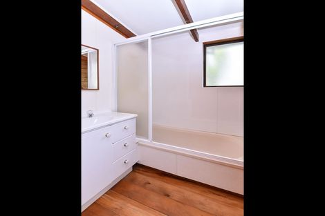 Photo of property in 2/4 Nelson Street, Papakura, 2110