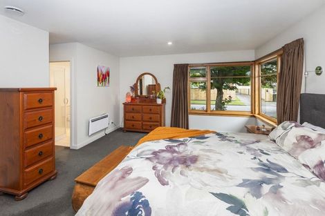 Photo of property in 46 Appleby Crescent, Burnside, Christchurch, 8053