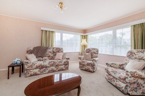 Photo of property in 18 Tararua Terrace, Cloverlea, Palmerston North, 4412