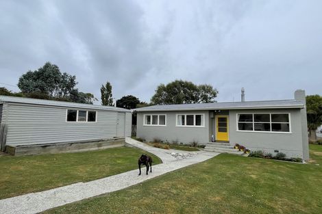 Photo of property in 4 George Street, Clinton, 9534