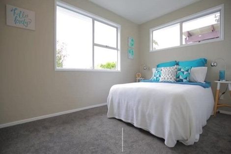 Photo of property in 32 Fitzwater Place, Henderson, Auckland, 0612