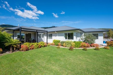 Photo of property in 68 Kenrigg Road, Kinloch, Taupo, 3377