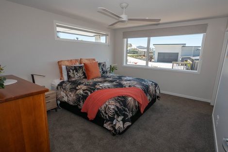 Photo of property in 21 Christine Drive, Coopers Beach, 0420