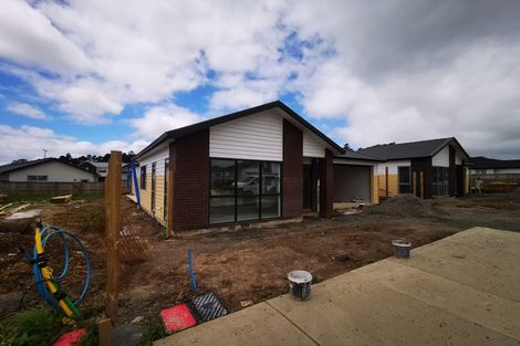 Photo of property in 59 Vinistra Road, Kumeu, 0810