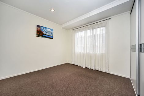 Photo of property in 2a Beazley Place, Glendene, Auckland, 0602