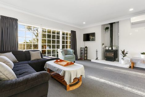 Photo of property in 792 West Coast Road, Oratia, Auckland, 0604