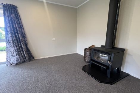 Photo of property in 128 Commercial Street, Takaka, 7110