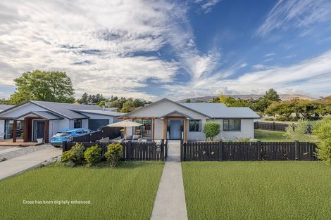 Photo of property in 208 Warren Street, Wanaka, 9305