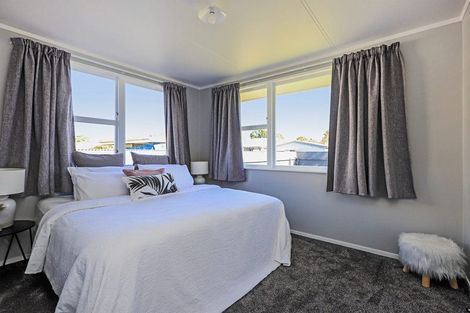 Photo of property in 9 Burton Place, Flaxmere, Hastings, 4120