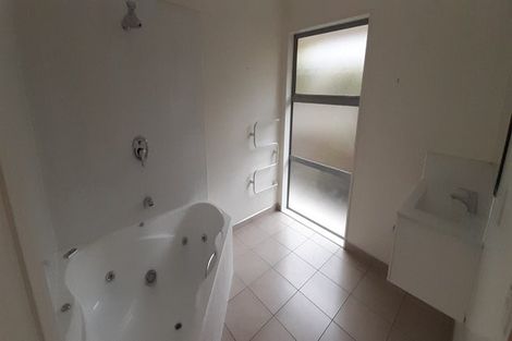 Photo of property in 4 The Oval, Hillmorton, Christchurch, 8024