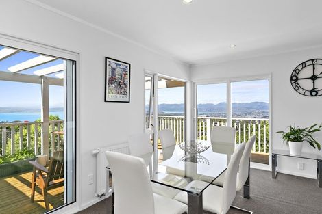 Photo of property in 47 Ashton Fitchett Drive, Brooklyn, Wellington, 6021